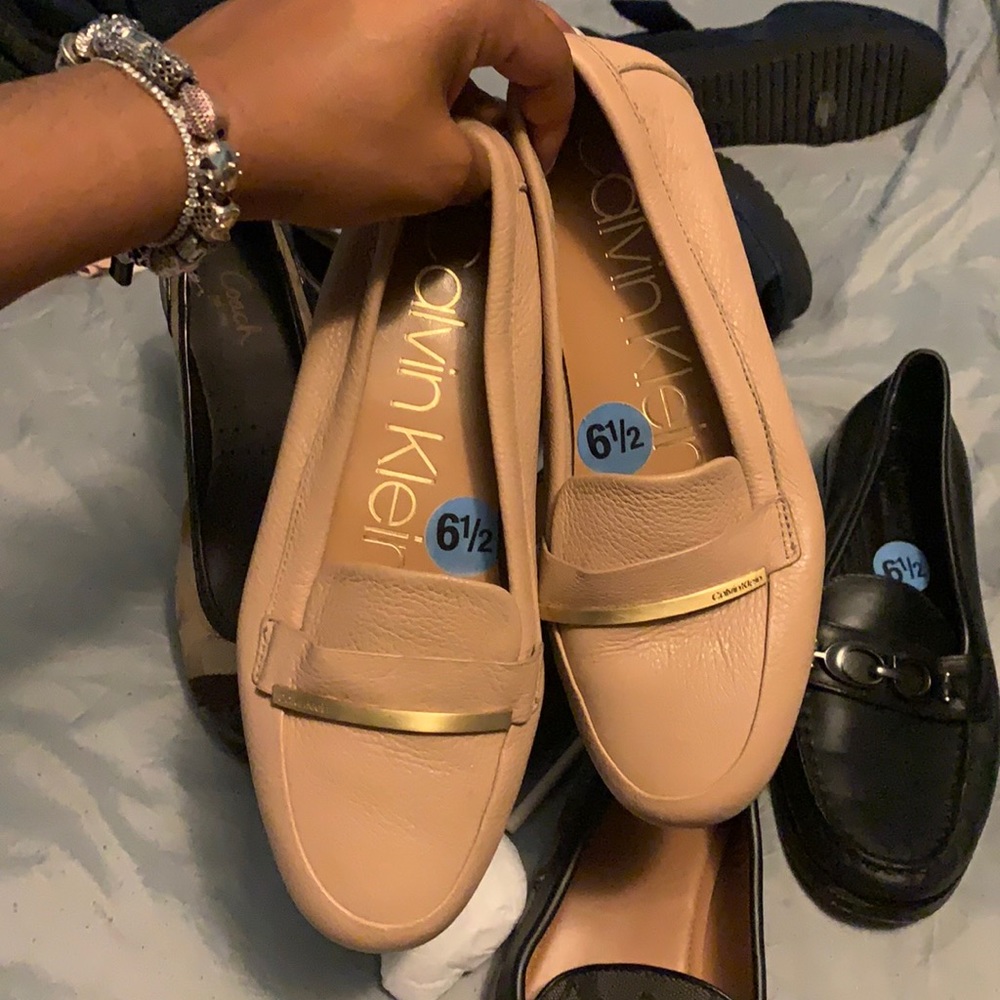 Leather Flat